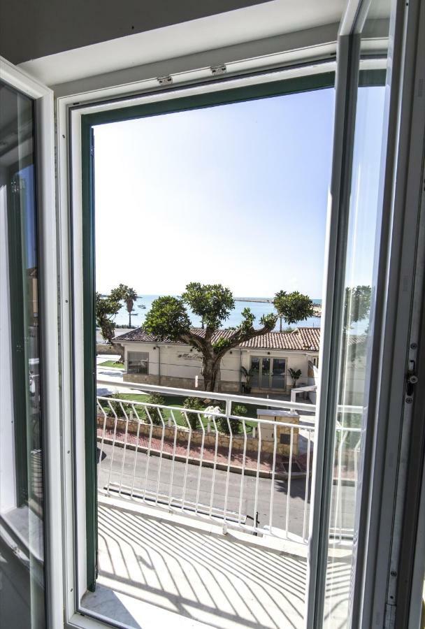 Via Crispi - Dimora Di Mare Porto Empedocle Exterior foto